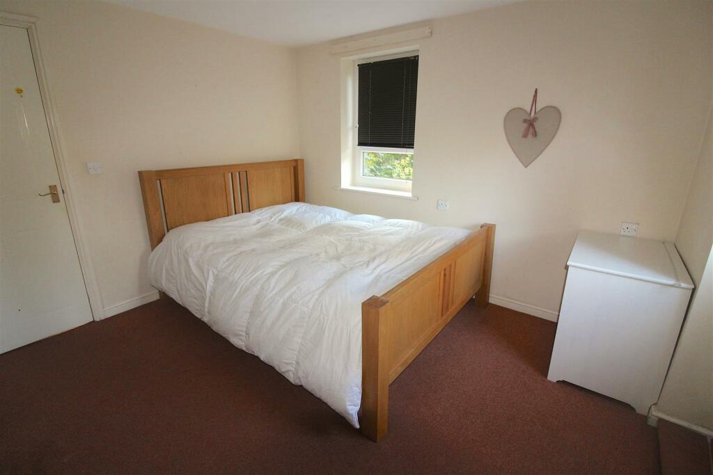Villiers House - Bedroom.jpg