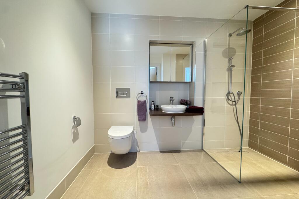 Ensuite