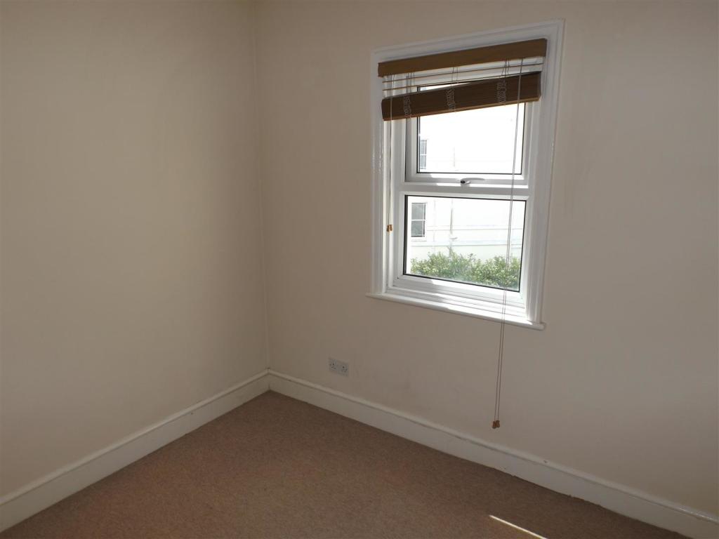 Bedroom 2.JPG