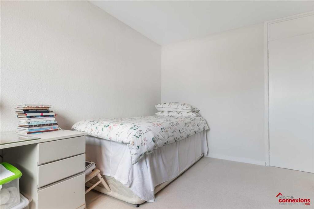 Bedroom Two (2)