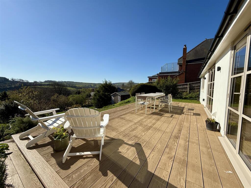 Rear Garden: