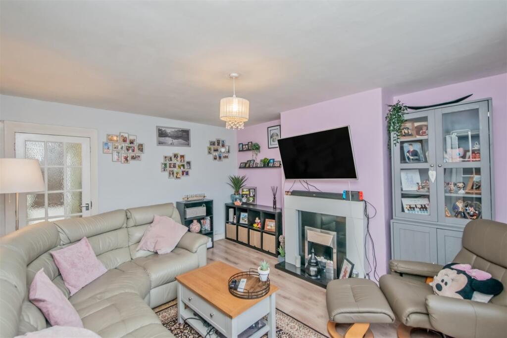 Living Room: