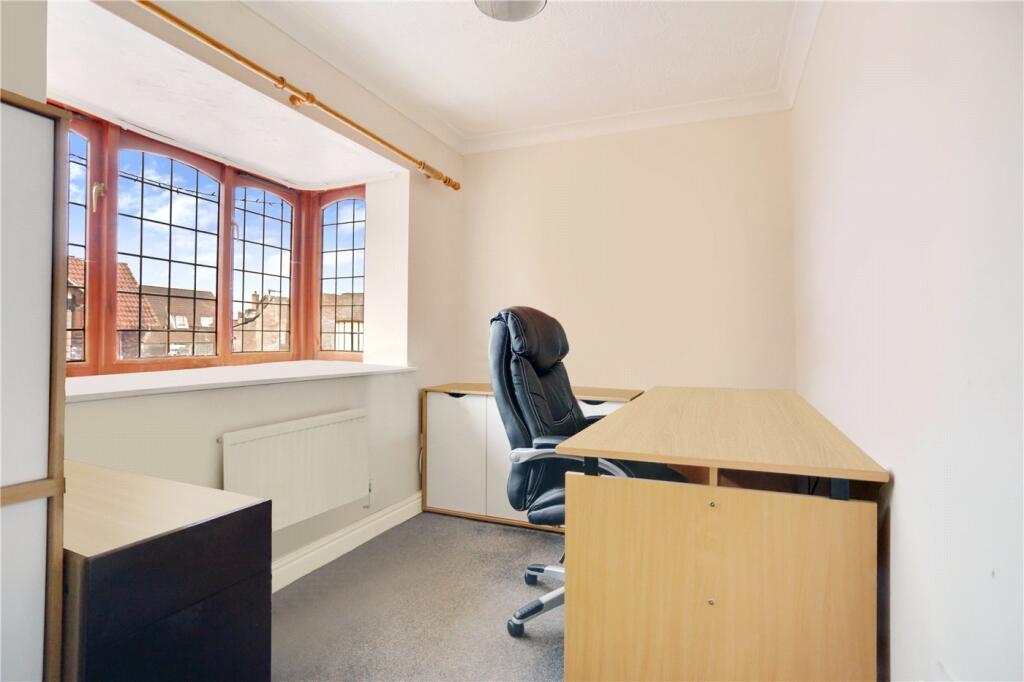 Bedroom/Study