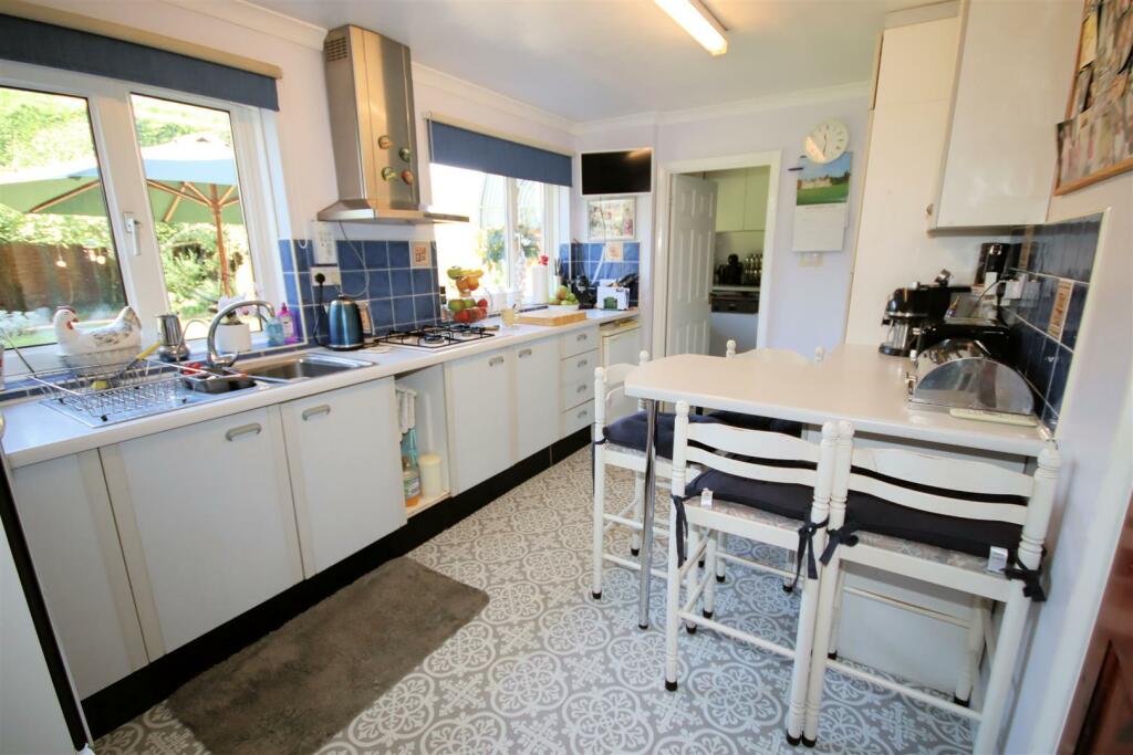 Kitchen/Breakfast Room