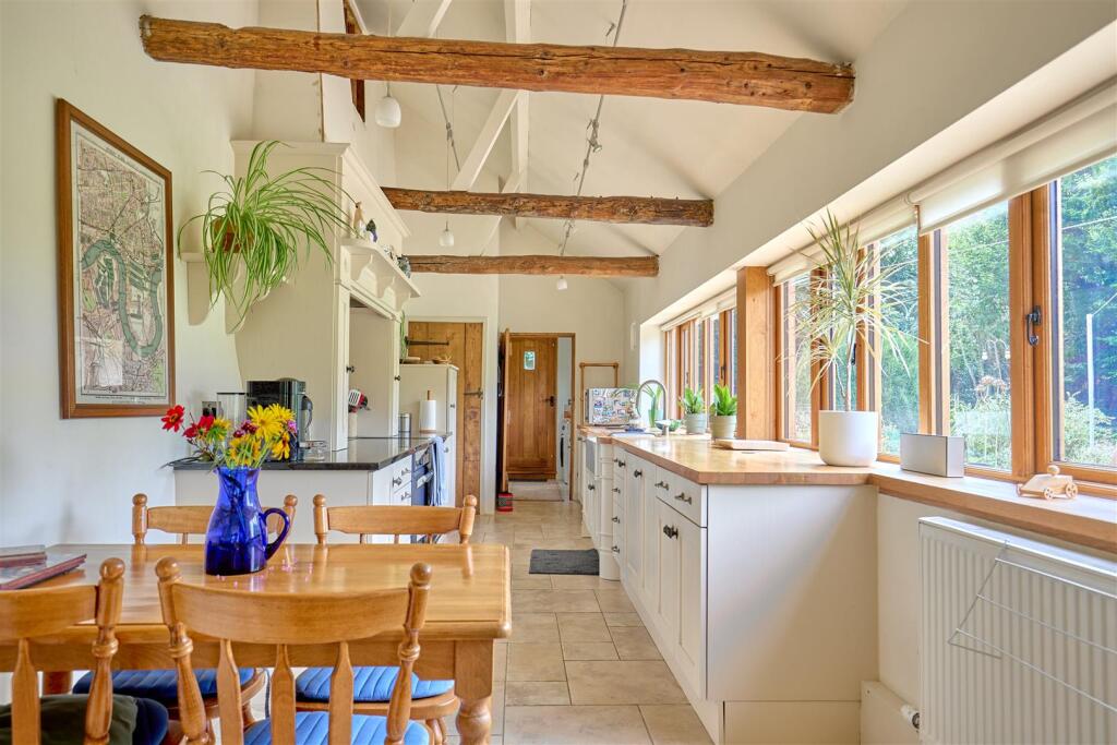 26-27 Upper Street 23.jpg