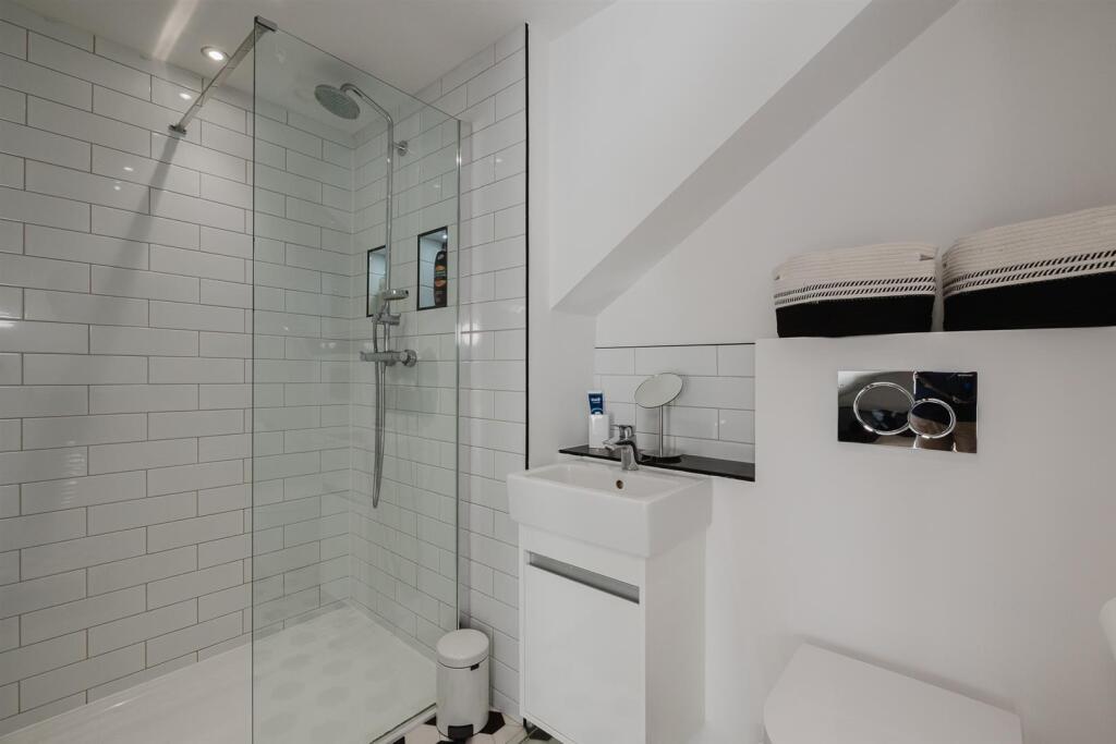 En Suite Shower Room 2