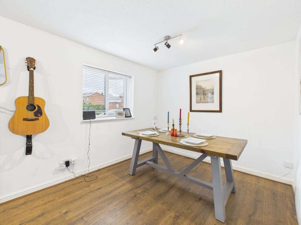 Sitting/Dining Room