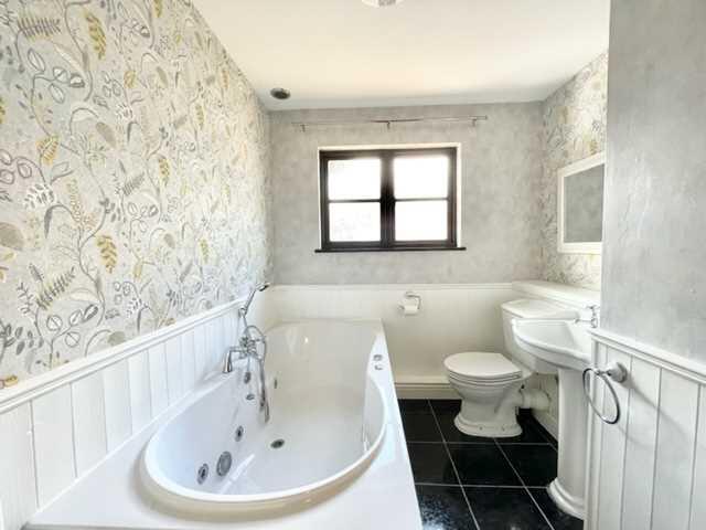 Family bathroom