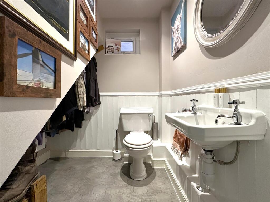 Ground Floor W.C 741