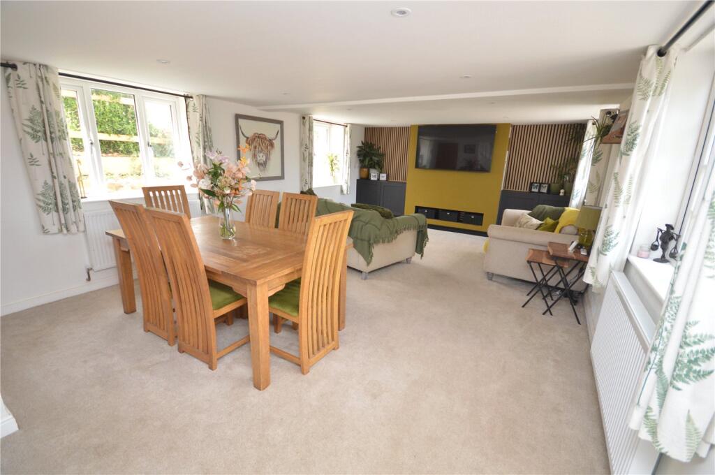 Living/Dining Room