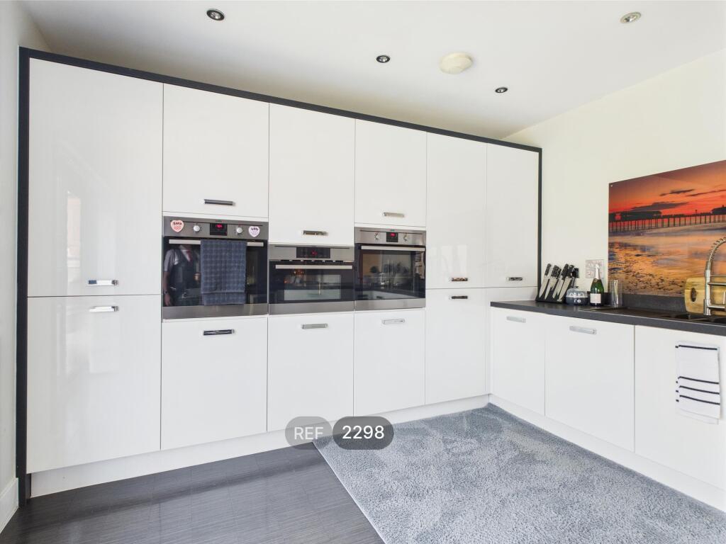 Kitchen / Dining / Living area