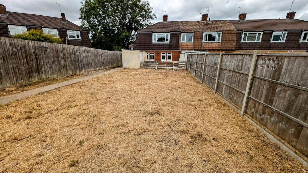 16 Orchard Close rear garden 5.jpg