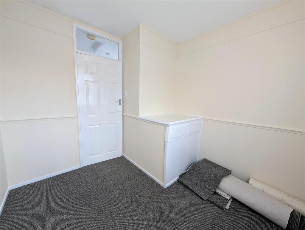 3rd bedroom 3.jpg