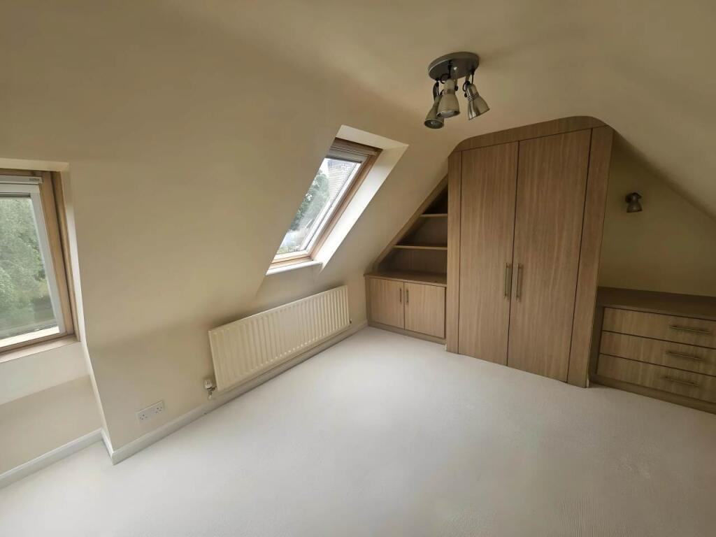 Bedroom 5 (2)