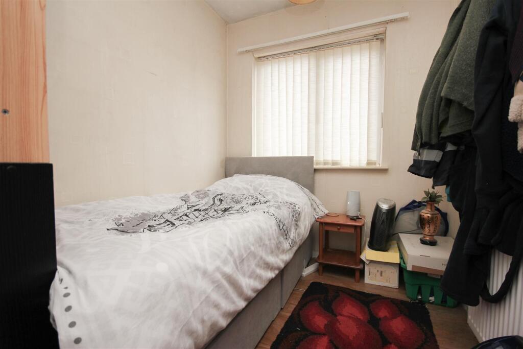 bed 3.JPG