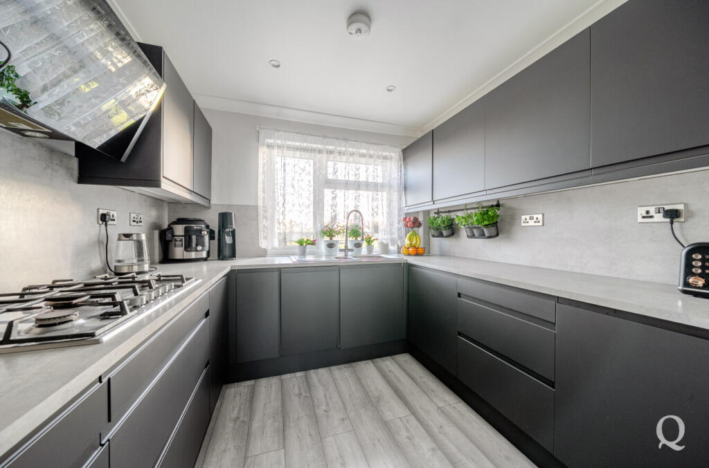 5b0457b3-2254-42a...