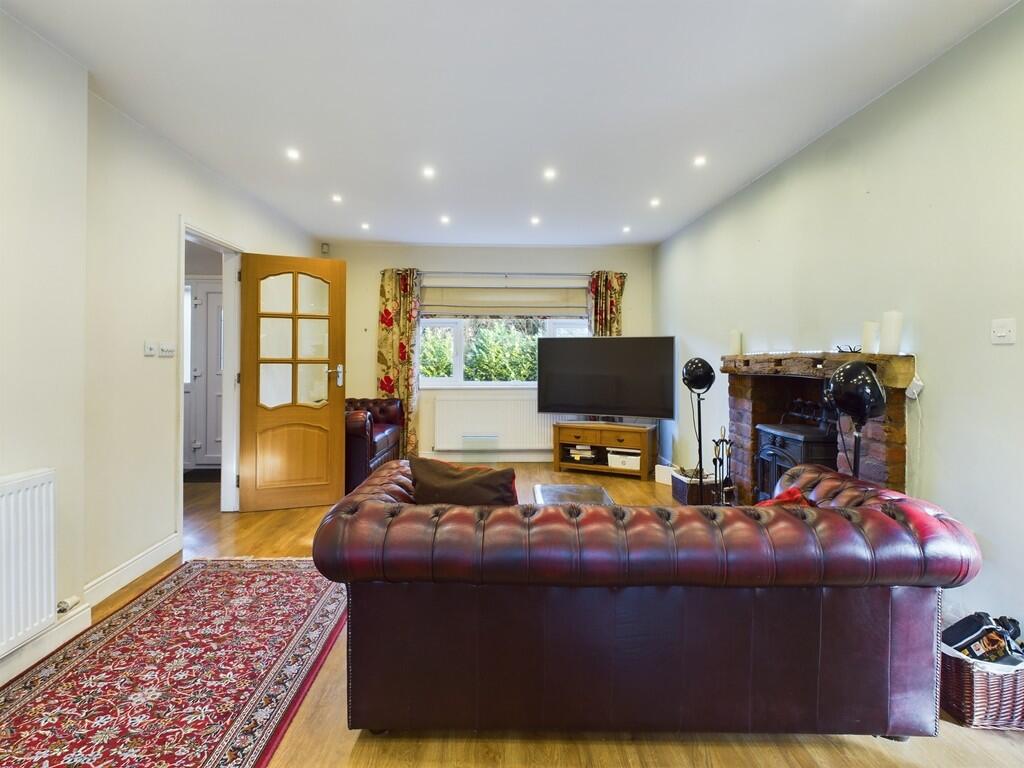 CAM02854G0-PR0306...