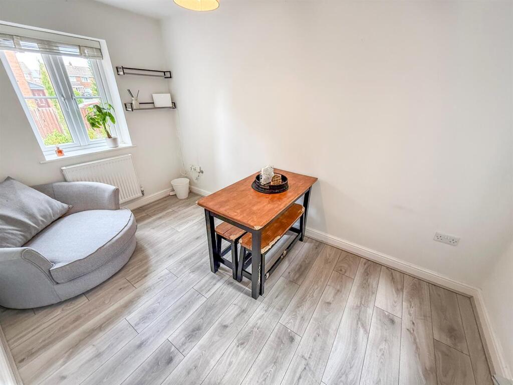 Study/ Fourth Bedroom