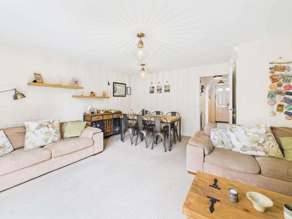 Sitting/Dining Room
