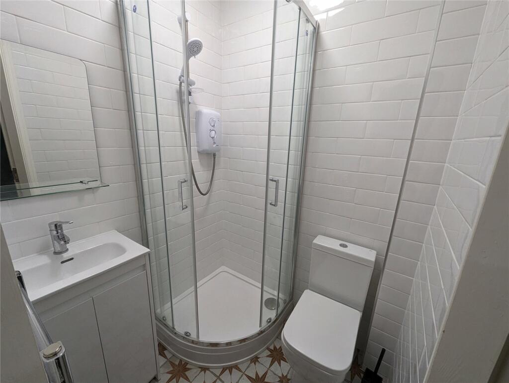 Bedroom 1 Ensuite