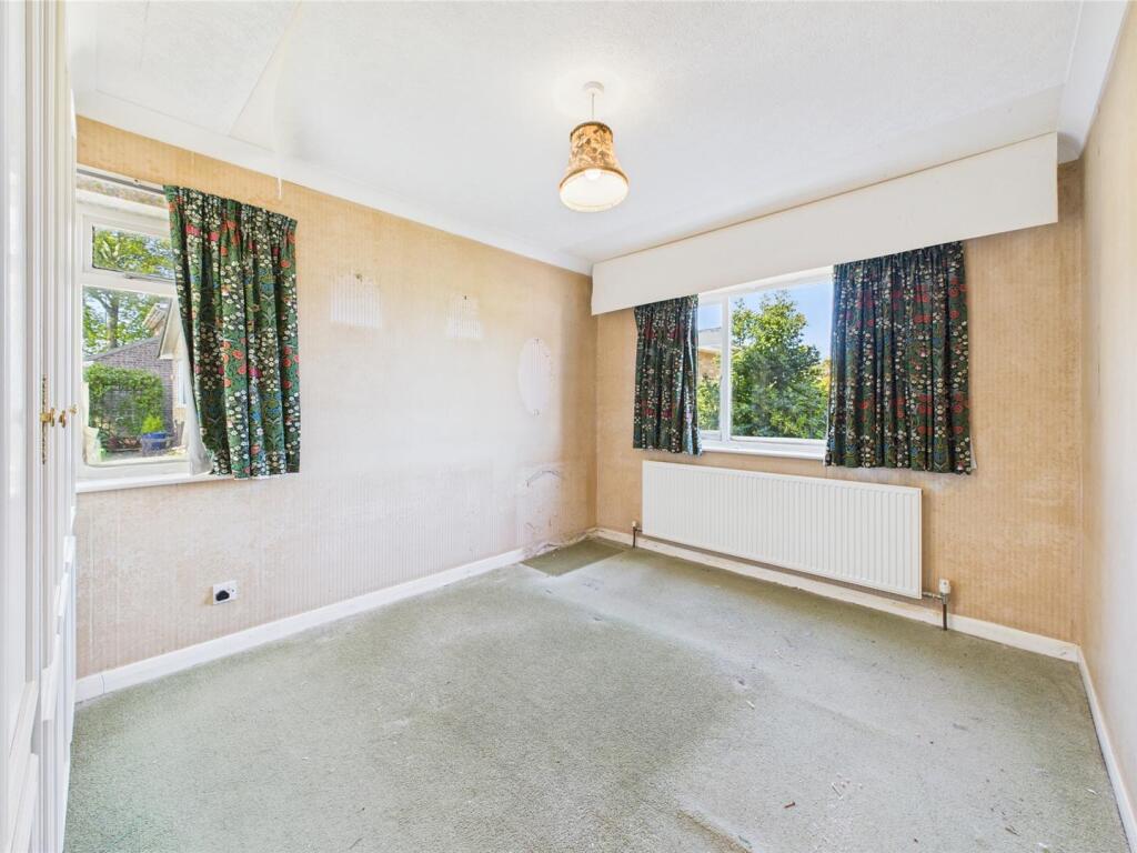 Bedroom: