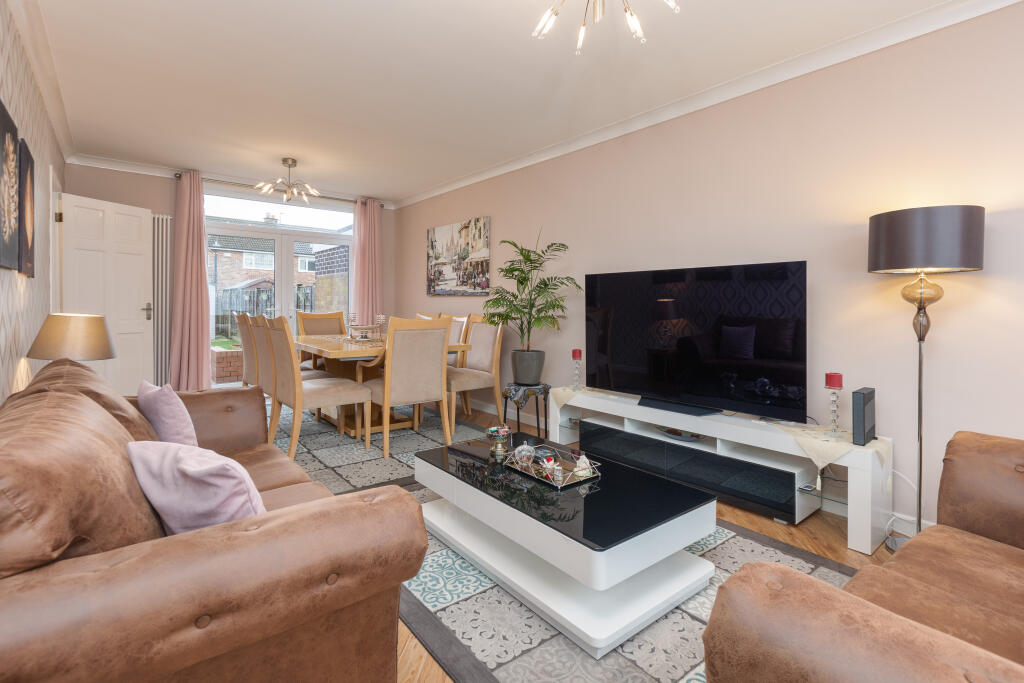 Lounge Through Diner