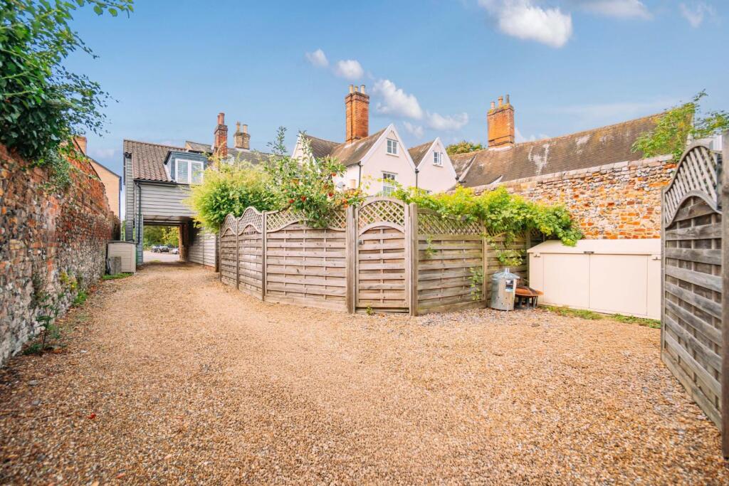 9018680-106870-134031978718170937-2f0d0cde-7705-2b