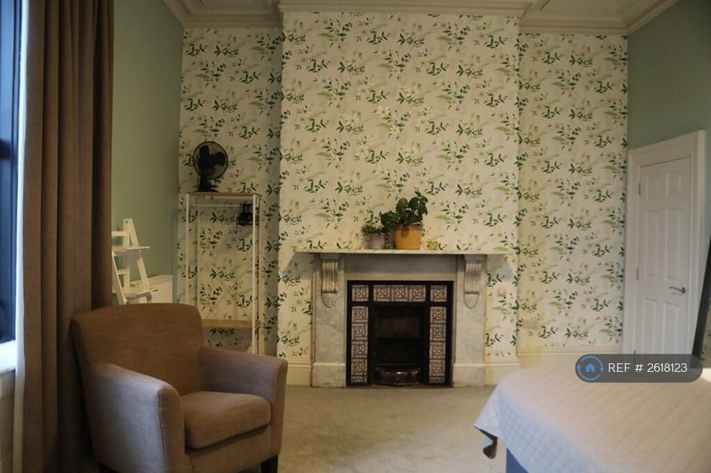 Suite 2 Master Bedroom