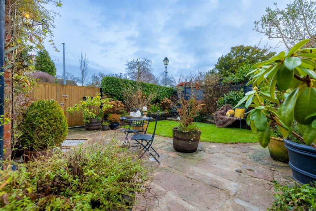 The Coach House-1.jpg