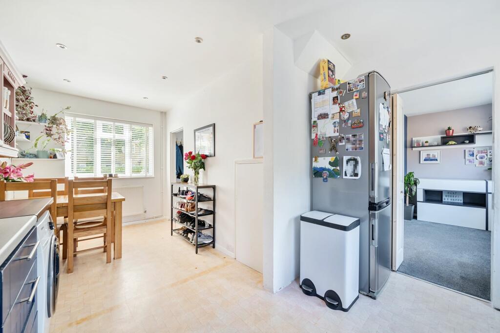 Kitchen/Dining Room (5)