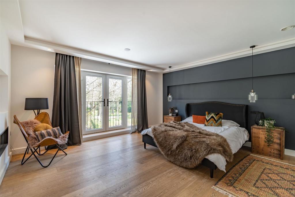 8496053-interior08.jpg