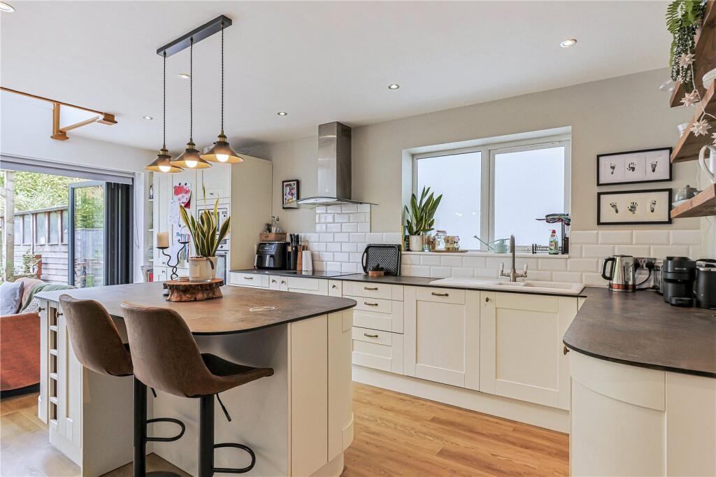Kitchen/Dining