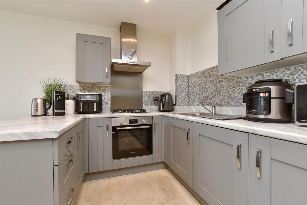 Lounge / Kitchen / Dining Area