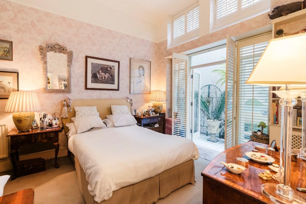 Principal bedroom 