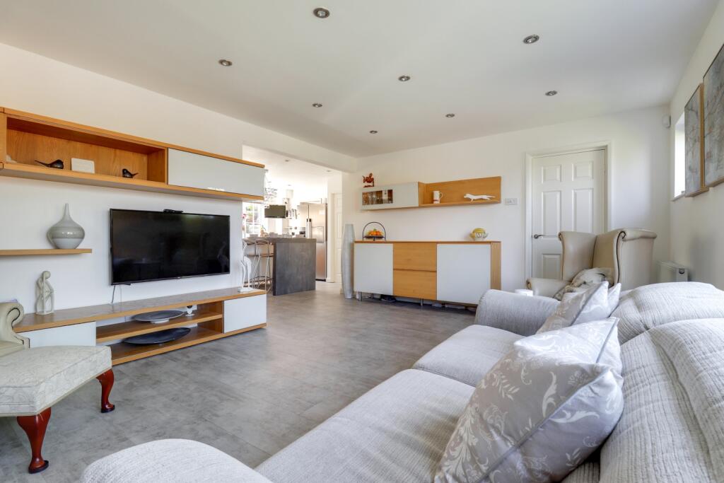 12- Rob Hammond EweMove Pontefract