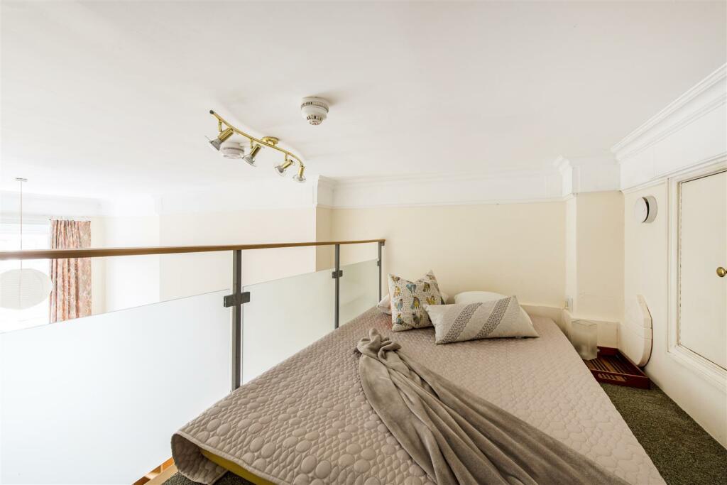 10, 27 Lancaster Gate Hi-10.jpg