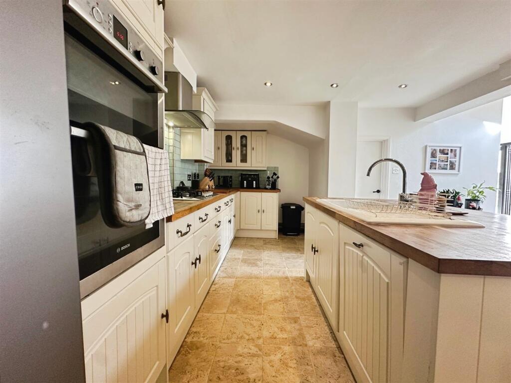 feaf245d--47DC-A07F-AB4B42874B4F-61919-000014B36F5