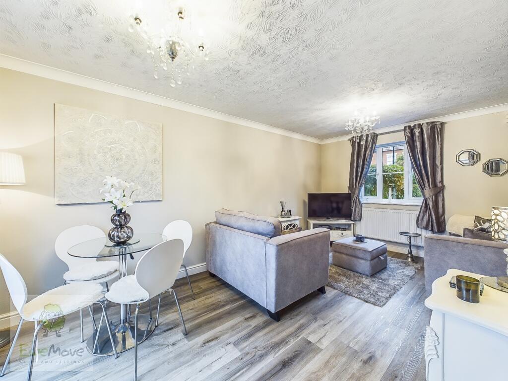 Dining Area Into Lounge