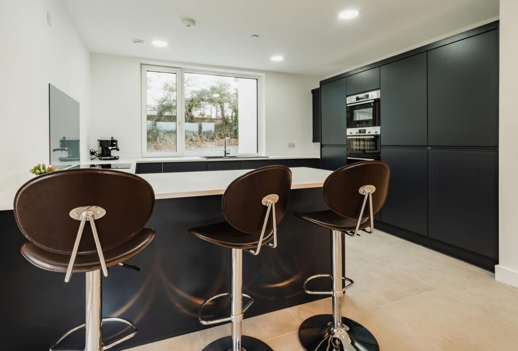 Sitting Room/ Kitchen / Dining Room