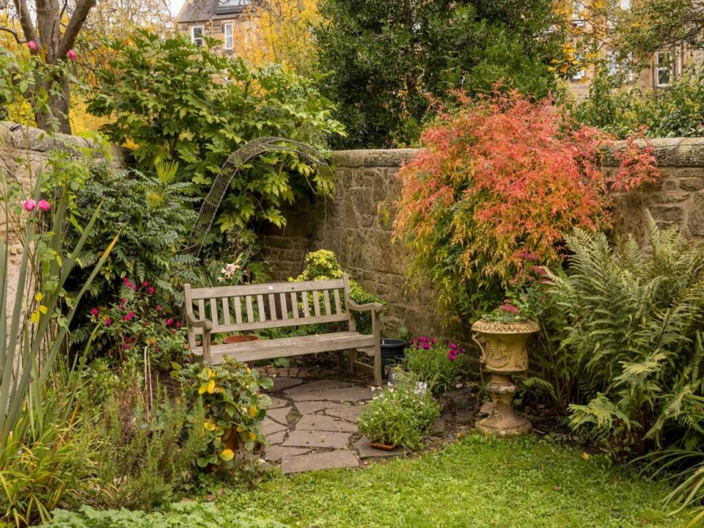 76682_FindhornPlace_