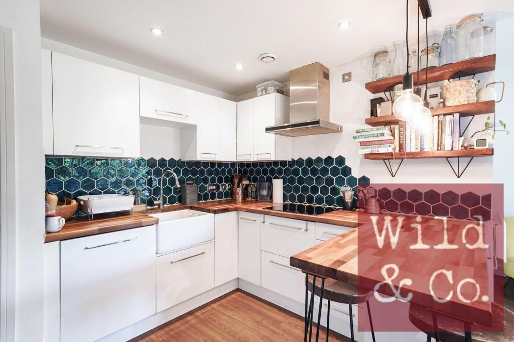 Fenland House - D4RP4Gtz6McsUeCP9CP9.jpg