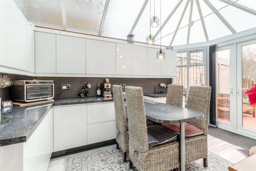 128 Watling Street 009.jpg