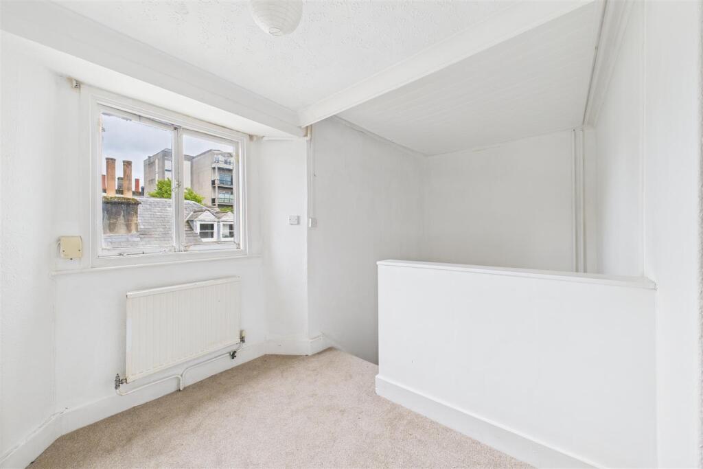 Top Floor Flat, 5 Pembroke Road Clifton, Bristol B