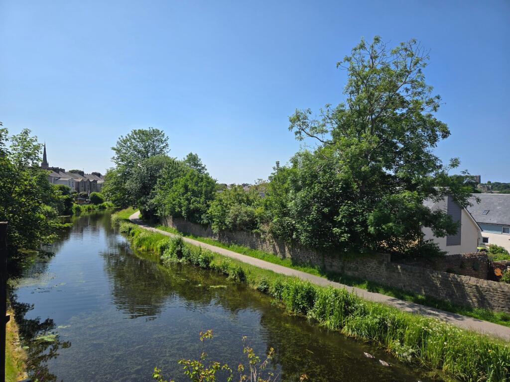 City Views from the First Floor