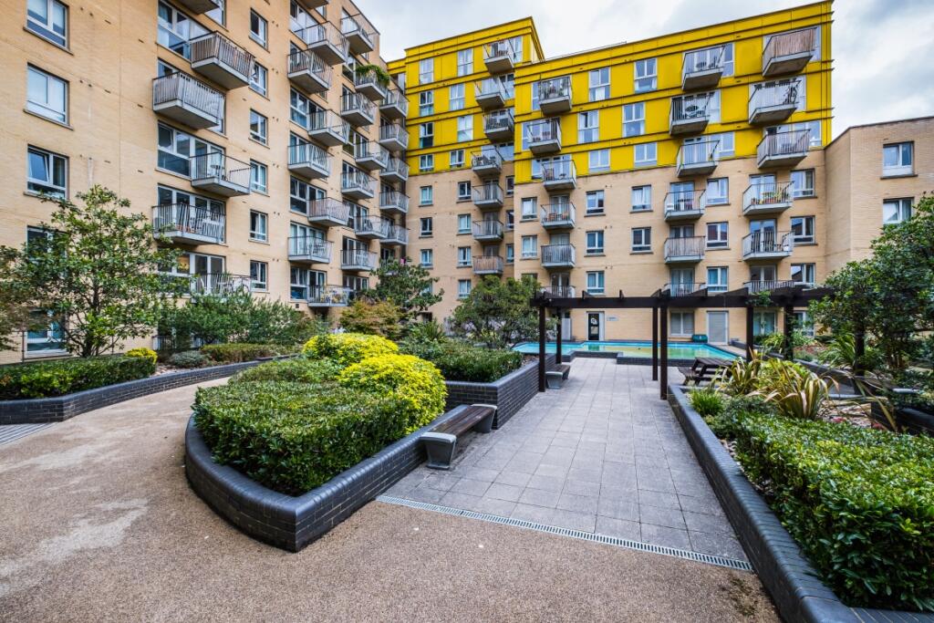 Carronade Court
