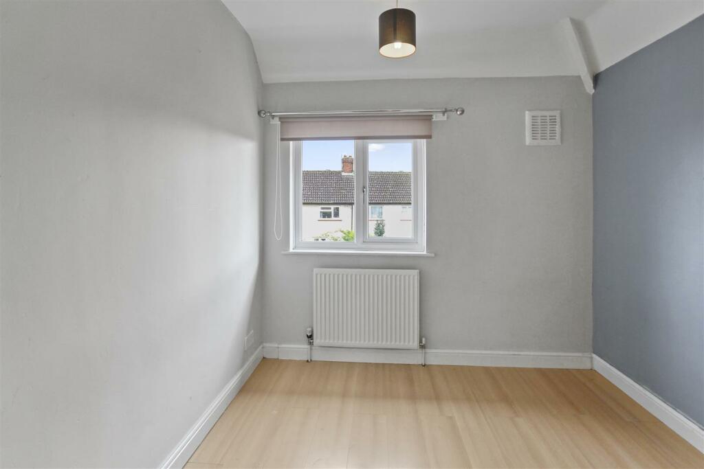Laburnum Crescent  (4).jpeg