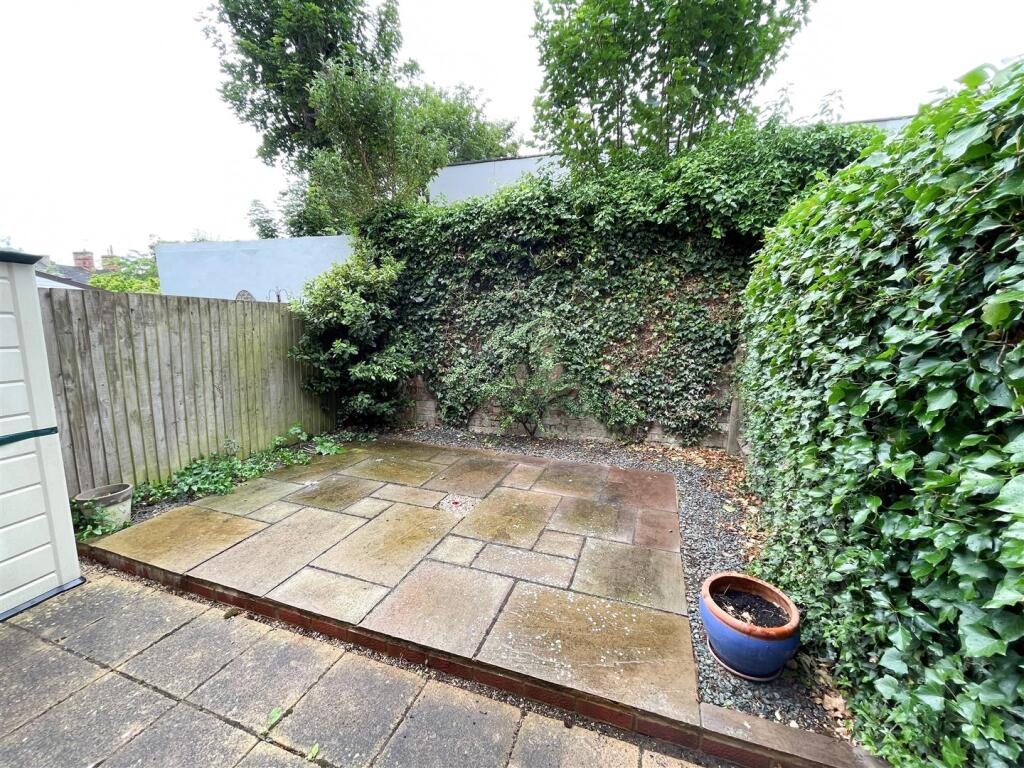 Garden 1.jpg