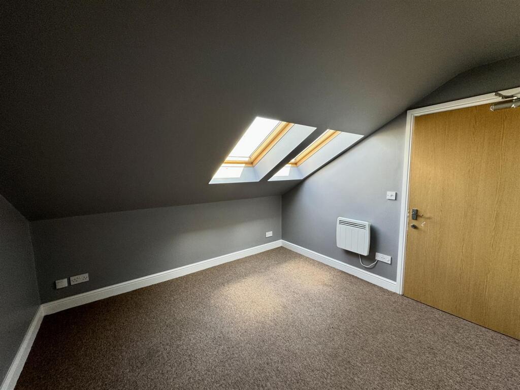 Entrance hallway/Study Space
