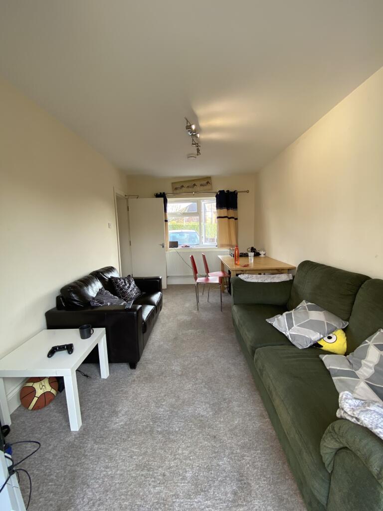 6 Bed House