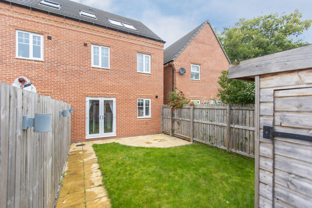 Waterside Court 6 External-4